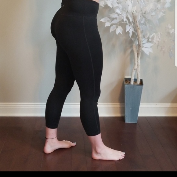 Calvin Klein Leggings.  Multiple sizes. - Picture 4 of 8